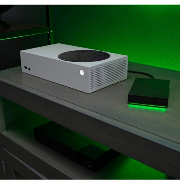 Xbox Seagare 4TB External Memory Hard Drive - Picture 4 of 5